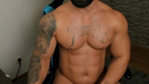 JaxonHunk online show from April 8, 7:58 pm