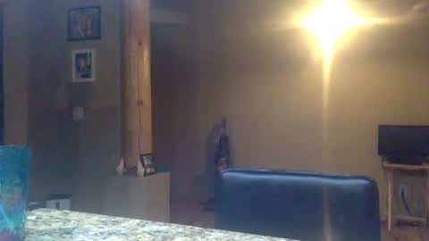 jay_banks0420 online show from March 1, 4:37 am