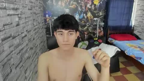 Snapshot of jay_orange chatting on December 16, 9:09 pm JAY ORANGE online show from December 16, 9:09 pm