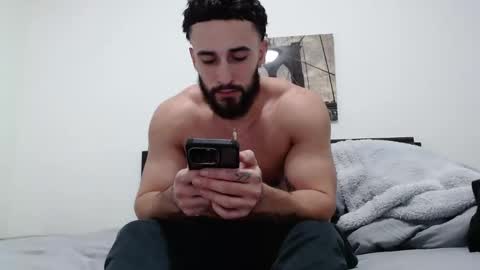 Snapshot of jay_slayz chatting on December 4, 1:47 am jay_slayz online show from December 4, 1:47 am