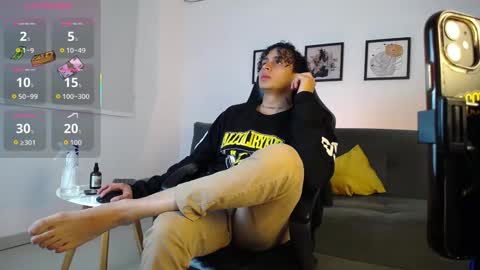 Snapshot of jay_taylors chatting on January 11, 10:37 pm Jay Taylors online show from January 11, 10:37 pm