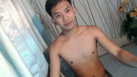 Snapshot of jay_xxx24 chatting on June 19, 6:34 pm jay_xxx24 online show from June 19, 6:34 pm