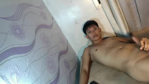 Snapshot of jay_xxx24 chatting on June 28, 6:25 pm jay_xxx24 online show from June 28, 6:25 pm