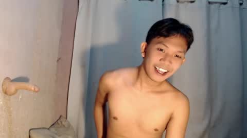 Snapshot of jay_xxx24 chatting on July 11, 12:52 pm jay_xxx24 online show from July 11, 12:52 pm