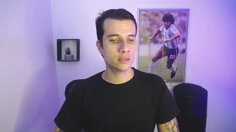 Jay Alvarrez online show from December 6, 7:12 pm