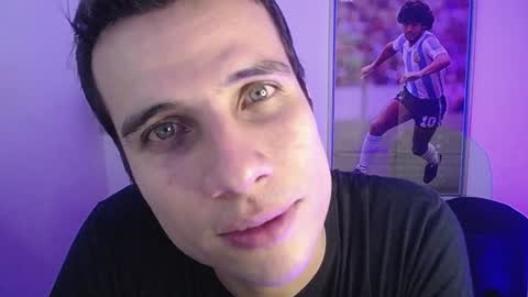 Jay Alvarrez online show from December 9, 7:39 pm