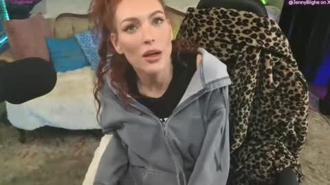 JennyBlighe online show from December 17, 11:49 am