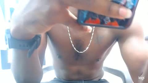 Snapshot of jaycolinss chatting on April 25, 2:14 am jaycollins online show from April 25, 2:14 am