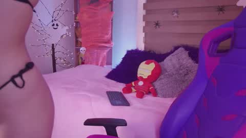 Snapshot of jayden_cournikovaa chatting on October 22, 7:13 pm Jayen online show from October 22, 7:13 pm