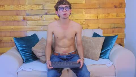 JONATHAN online show from April 27, 8:18 pm