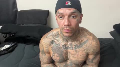 Snapshot of jayjaythebutcher23 chatting on February 11, 10:37 pm jayjaythebutcher23 online show from February 11, 10:37 pm