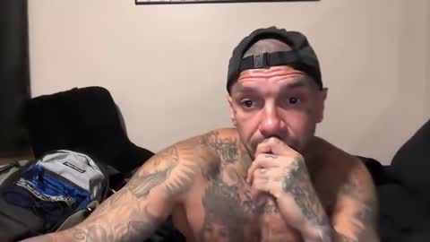 Snapshot of jayjaythebutcher23 chatting on April 23, 3:52 am jayjaythebutcher23 online show from April 23, 3:52 am