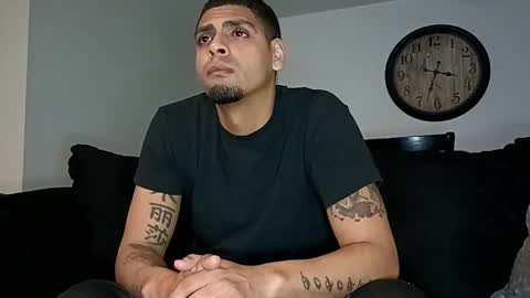 Snapshot of jaysofly89 chatting on February 16, 8:32 am Jayfly online show from February 16, 8:32 am