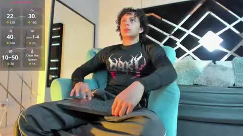Snapshot of jaytaylorr chatting on June 23, 11:30 am Jay Taylor online show from June 23, 11:30 am