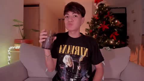 Snapshot of jaythomax chatting on December 1, 8:42 pm jaythomax online show from December 1, 8:42 pm