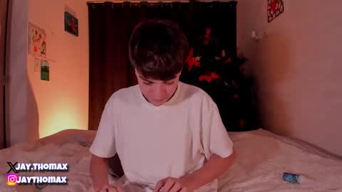 Snapshot of jaythomax chatting on December 12, 2:26 am jaythomax online show from December 12, 2:26 am