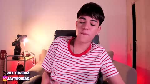 Snapshot of jaythomax chatting on February 6, 9:49 pm jaythomax online show from February 6, 9:49 pm