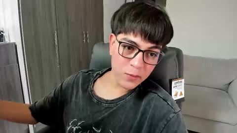 jaythomax online show from March 1, 6:43 pm