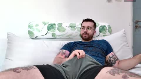 Snapshot of jayxcee_official chatting on March 3, 4:36 am jayxcee OFFICIAL online show from March 3, 4:36 am