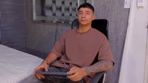 jaze_bradley online show from November 13, 11:20 am