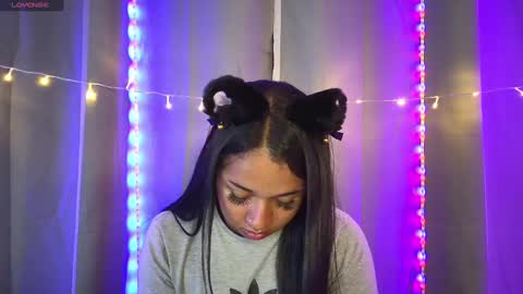 jaziel_wilsoon online show from December 4, 2:09 am