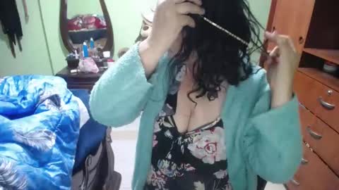 jazmim online show from January 29, 10:27 am