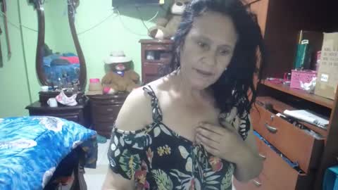 jazmim online show from February 28, 11:47 am