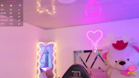 Jazmin  online show from October 2, 11:39 am