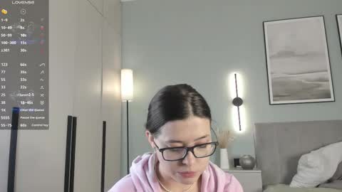 Mira the personal mirage D online show from December 22, 7:00 pm