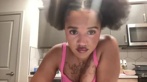 jazminetea online show from June 28, 5:46 am