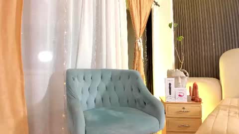 Jazmin online show from July 13, 5:10 am