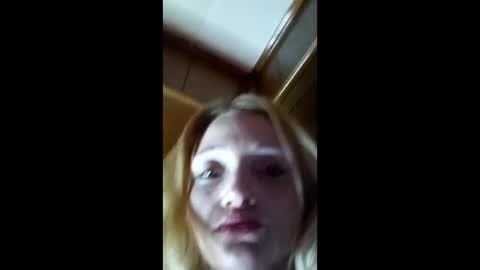 Snapshot of jbeautyxx chatting on October 1, 6:36 pm J Nicole online show from October 1, 6:36 pm