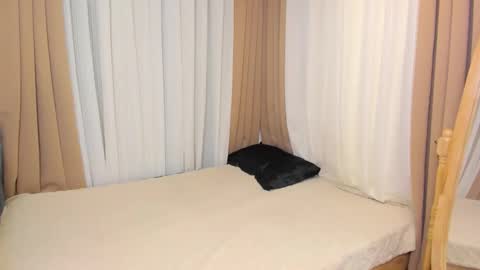 Snapshot of jchugecock chatting on December 4, 8:50 pm jchugecock online show from December 4, 8:50 pm