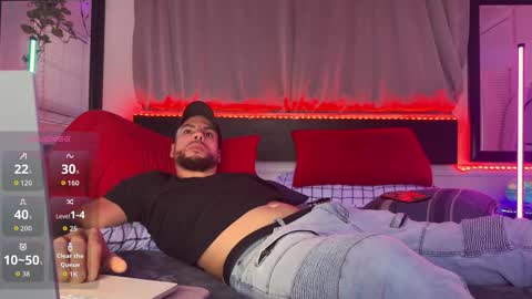 Snapshot of jcmax305 chatting on December 20, 11:28 am JcMax305 online show from December 20, 11:28 am