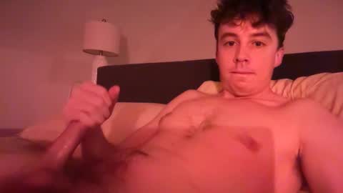 Snapshot of jcob1819 chatting on February 8, 3:43 am jcob1819 online show from February 8, 3:43 am