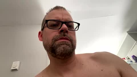 Snapshot of jcole0181 chatting on February 28, 5:58 pm Ryan online show from February 28, 5:58 pm