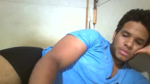 Snapshot of jdrake27 chatting on February 7, 3:32 am jdrake27 online show from February 7, 3:32 am