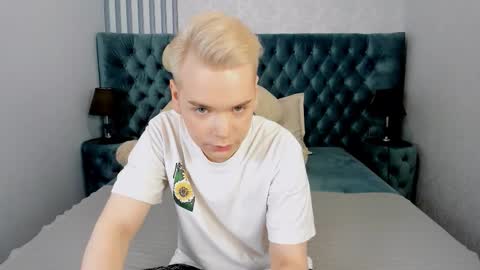 je_salvatore online show from March 4, 7:47 am