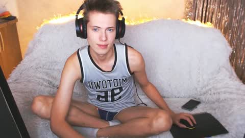 Snapshot of jealousangel chatting on February 1, 3:30 am Angel online show from February 1, 3:30 am