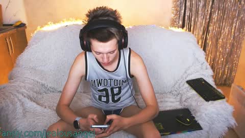 Snapshot of jealousangel chatting on February 2, 3:10 am Angel online show from February 2, 3:10 am