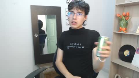 Snapshot of jeam_hot chatting on December 22, 9:09 pm jeam_hot online show from December 22, 9:09 pm