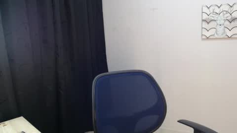 Snapshot of jeam_hot chatting on December 26, 10:09 pm jeam_hot online show from December 26, 10:09 pm