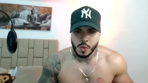 Jean  axelcrow       Modelo Independiente online show from July 29, 6:44 am