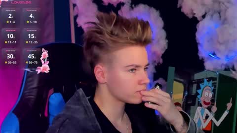 jean_wilsons online show from February 5, 11:15 am