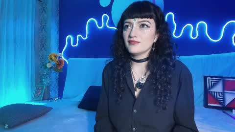 Jean online show from April 1, 7:44 pm