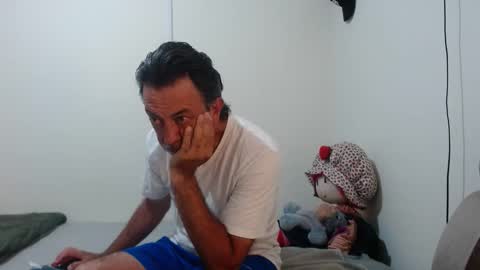 jeans_and_emma online show from April 3, 1:14 am