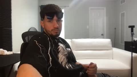 jeanwhitebianco online show from January 11, 8:47 pm