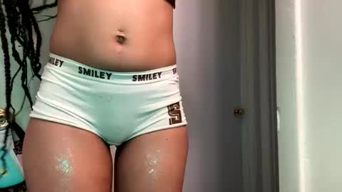 jeddahdolly online show from January 25, 8:10 pm