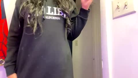 jeddahdolly online show from February 3, 10:54 pm