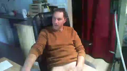 Snapshot of jef74700 chatting on December 11, 2:44 pm Jrme online show from December 11, 2:44 pm